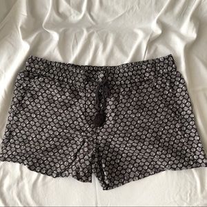 LOFT Grey and White Pull-on Shorts